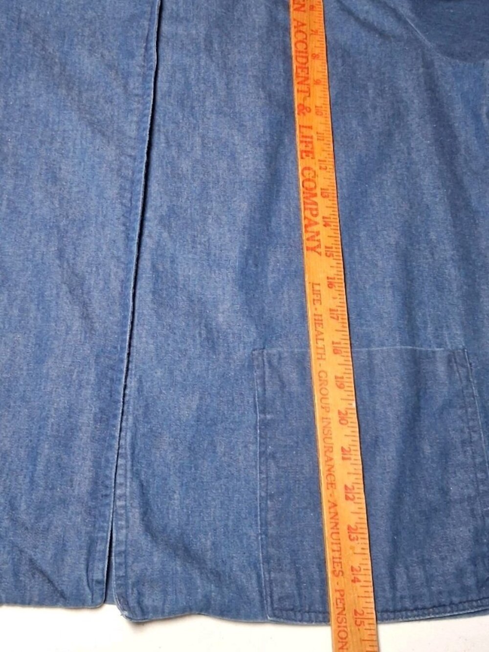 Hot Air Balloon Over Village Cross Stitch Chambray Shirt Large Blue Open Front - Picture 5 of 16